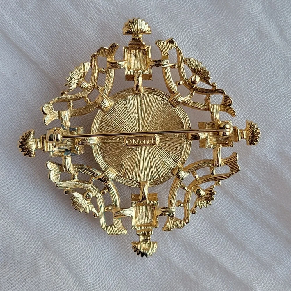 Vintage 90s Monet brooch signed Maltese cross faux pearl dome‎ blue enamel